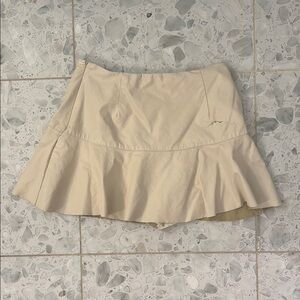 Victoria + Sophia Mini Cream Skirt Size Medium
